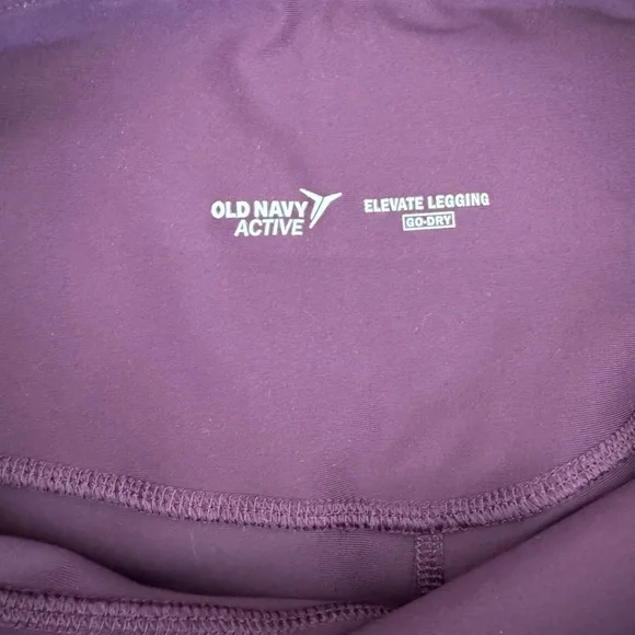 Old Navy | High Waisted Elevate 7/8 Leggings, Size L - Picture 4 of 7